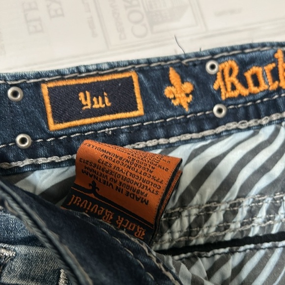 Rock Revival Blue Ankle Cropped Jeans Distressed - Picture 6 of 11